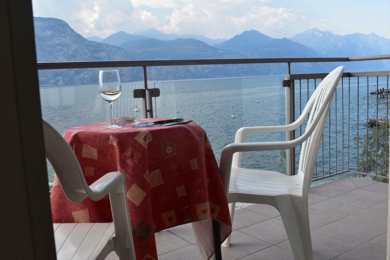 Hotel Garni Vela D'Oro Brenzone sul Garda Exterior foto